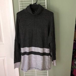 Turtle neck long sweater dark grey and light grey